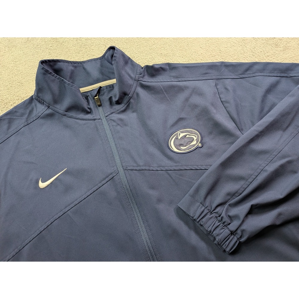 Nike Men's Navy Blue Full-Zip Performance Jacket
